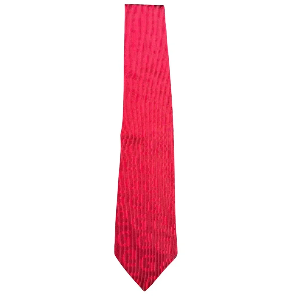 Gucci Silk Tie Mens Red Textured GG Monogram Logo Made in Italy Luxury Tie